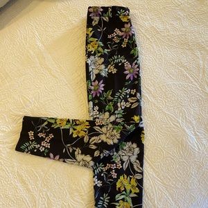 Patterned ankle pant